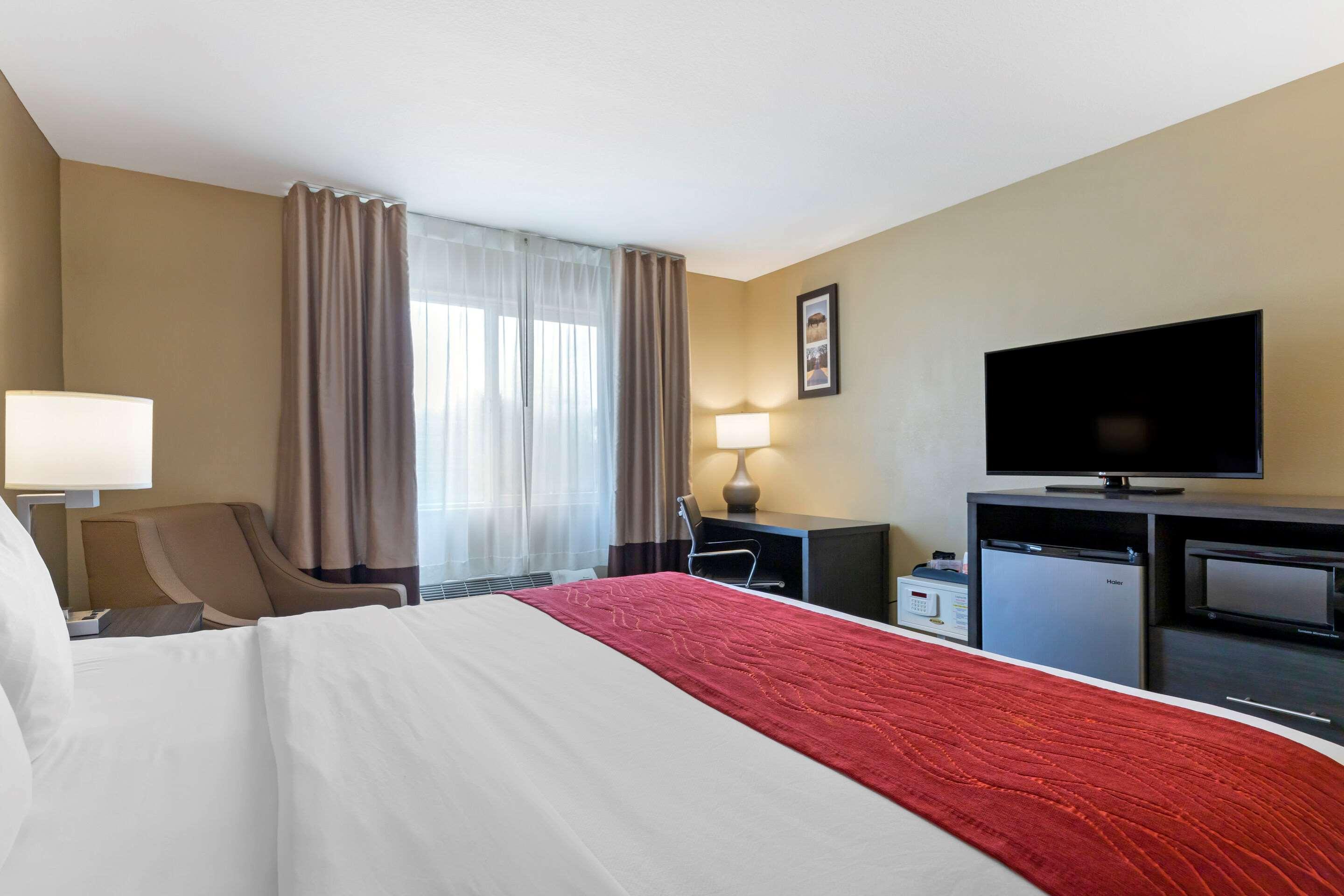 Hotel Comfort & Ponca Near Marland Mansion