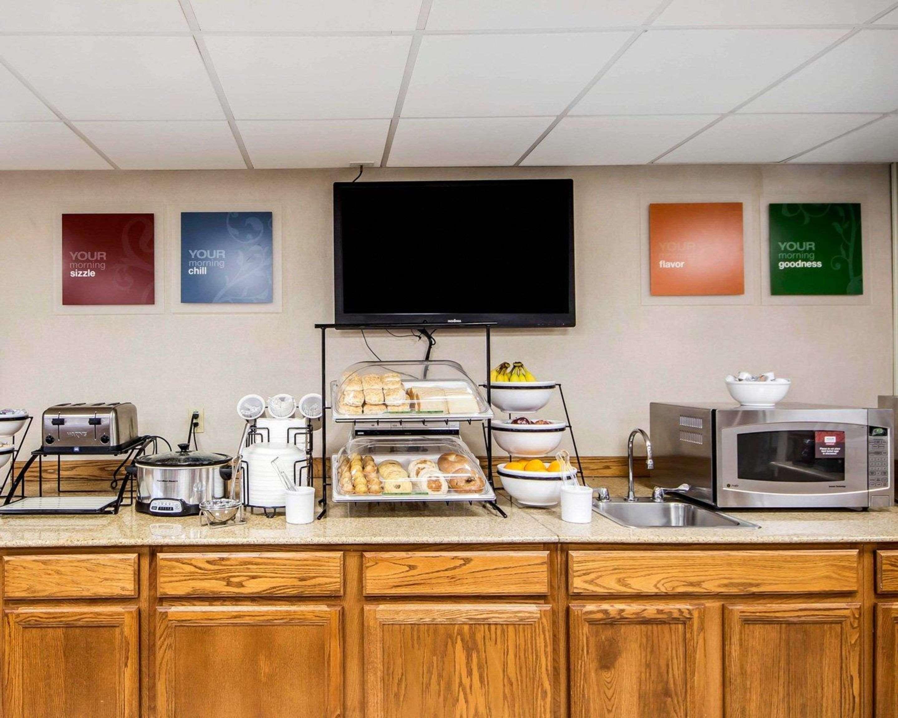 Hotel Comfort & Ponca Near Marland Mansion 3*