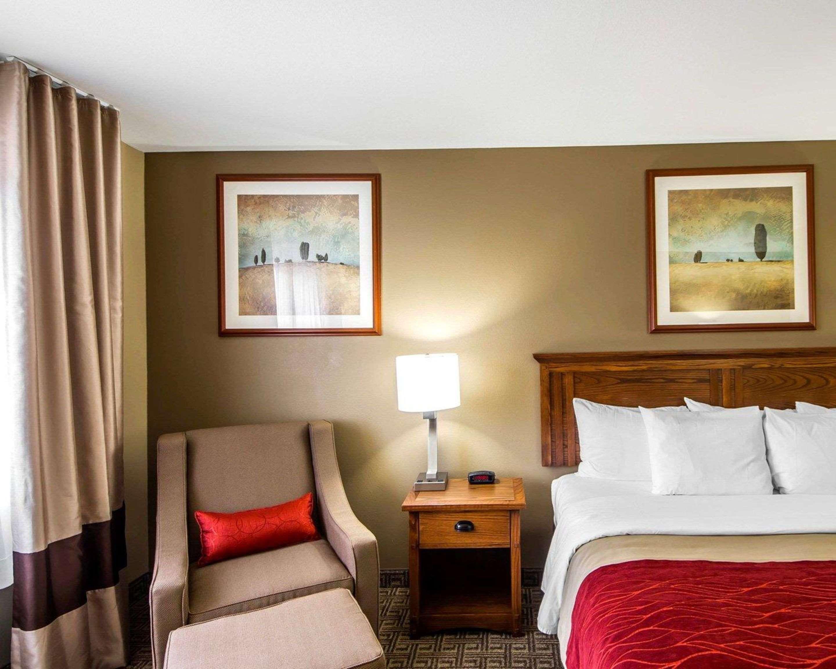 Hotel Comfort & Ponca Near Marland Mansion