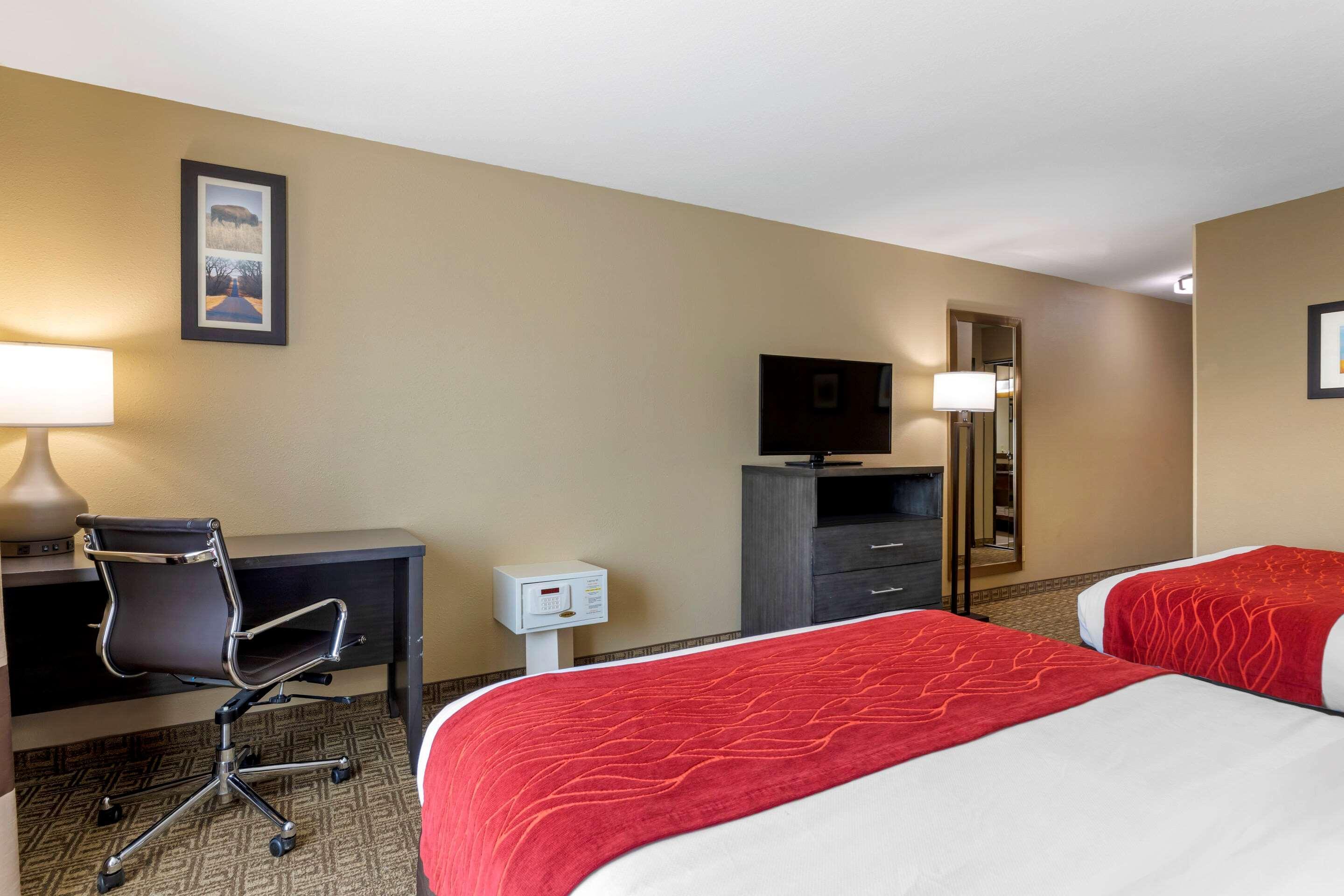 Comfort & Ponca Near Marland Mansion Hotel